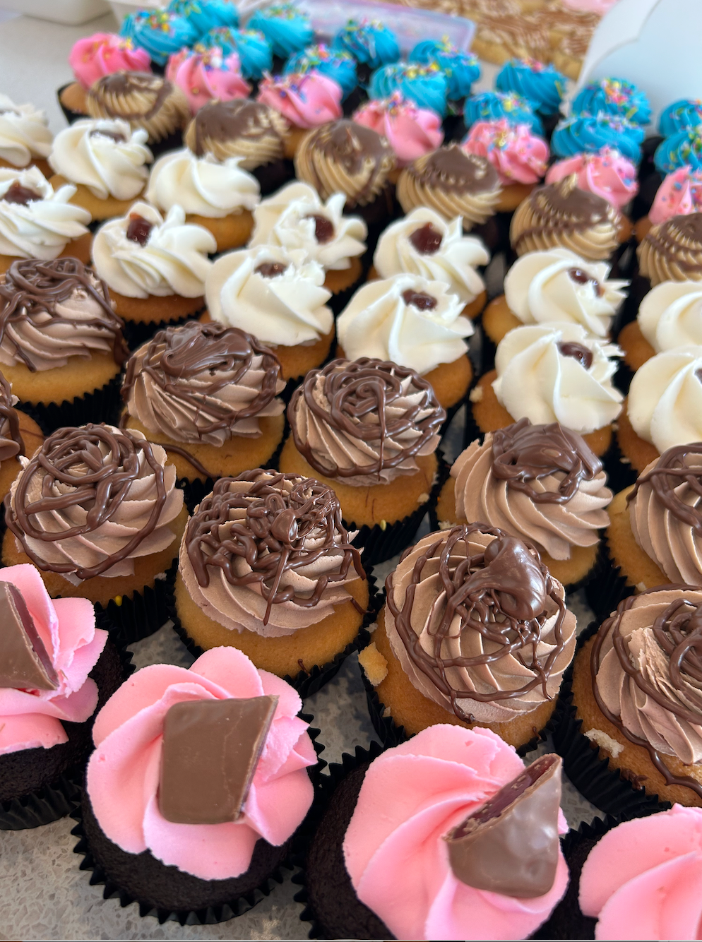 MIX PACK CUPCAKES (13/06/26)